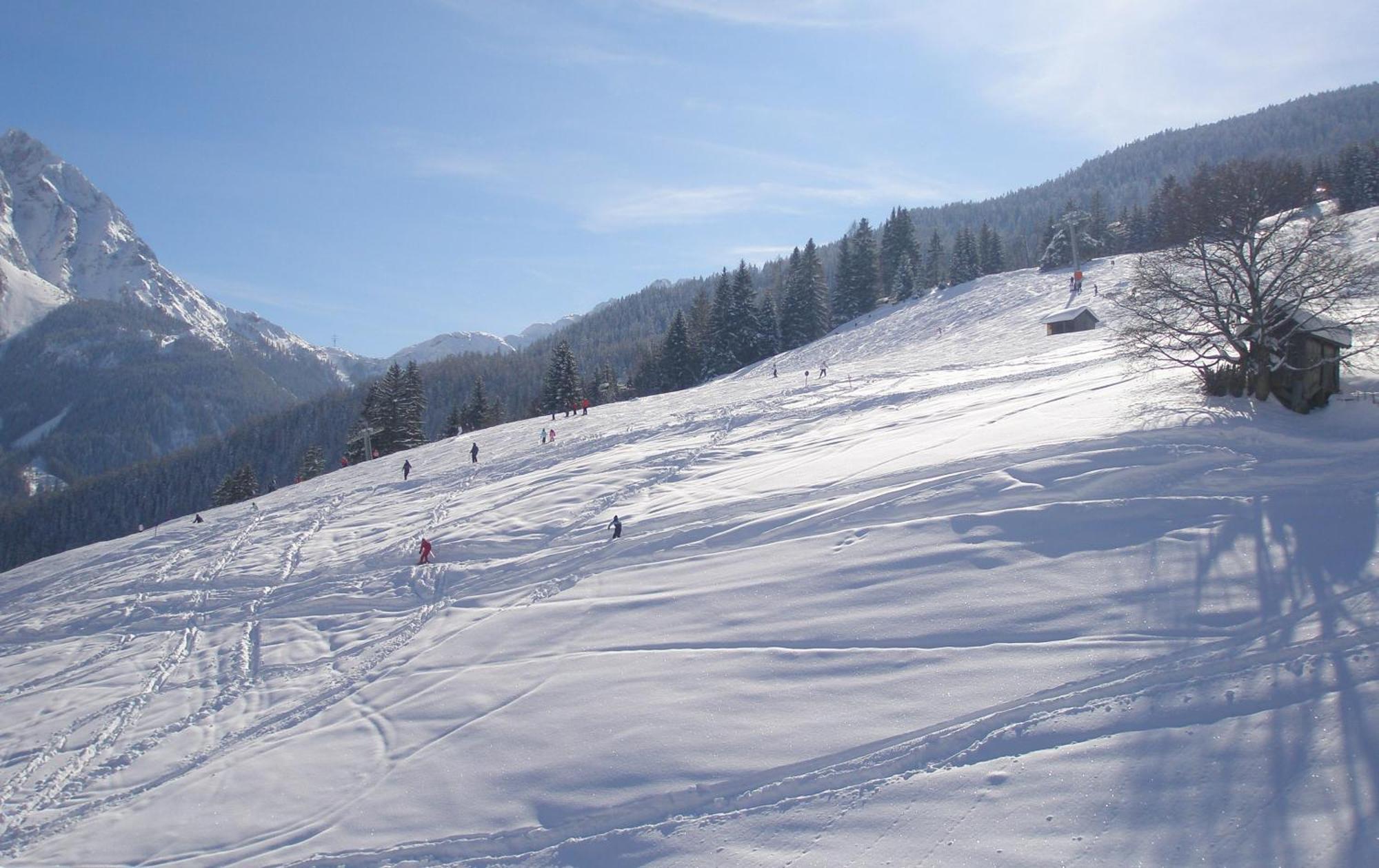 Apart Alpin Lermoos Buitenkant foto