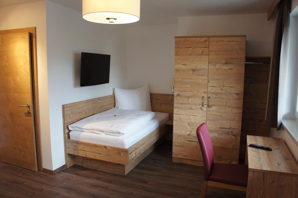 Apart Alpin Lermoos Kamer foto