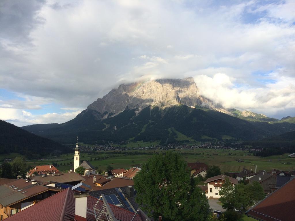Apart Alpin Lermoos Buitenkant foto